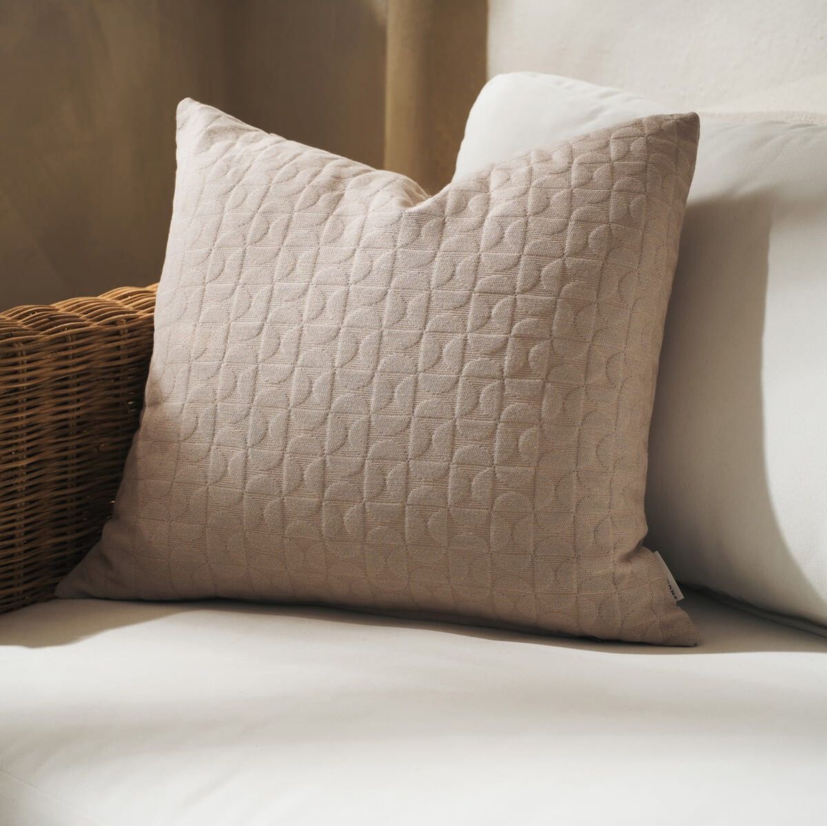 Διακοσμητική μαξιλαροθήκη Eliena 402/06 warm beige gofis home