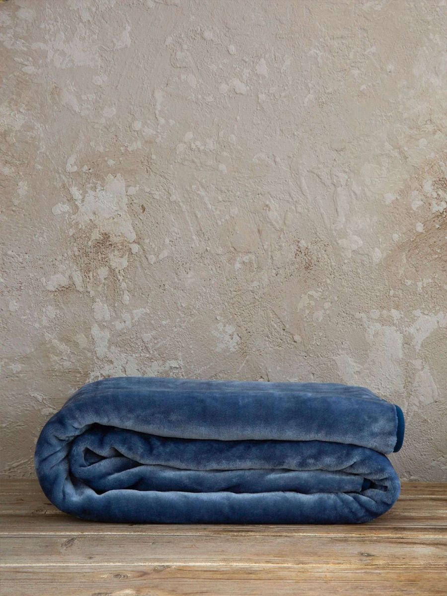 Κουβέρτα βελουτέ μονή Coperta blue nima